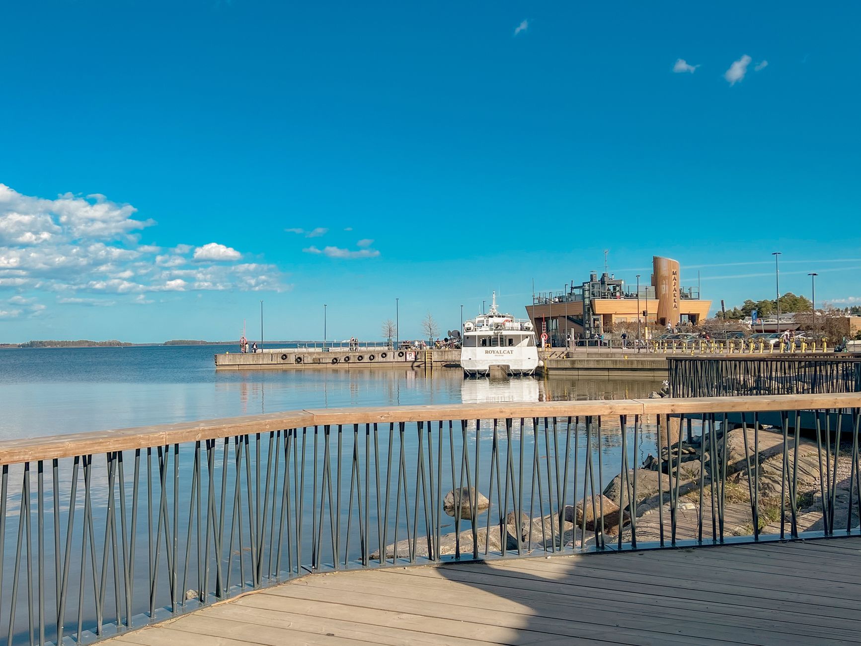 El laberinto de las penínsulas lacustres: cómo el transporte híbrido y los corredores multimodales transforman la movilidad en el archipiélago de Åland