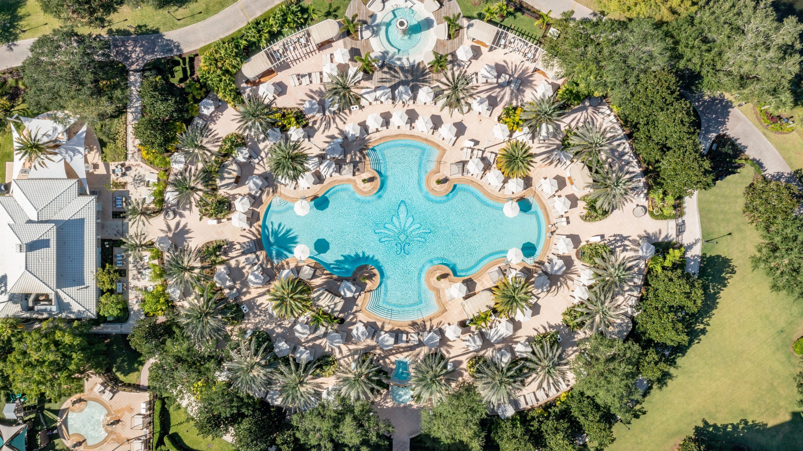 El nuevo horizonte del lujo familiar: Sostenibilidad y movilidad verde en los resorts de EE. UU. y el Caribe