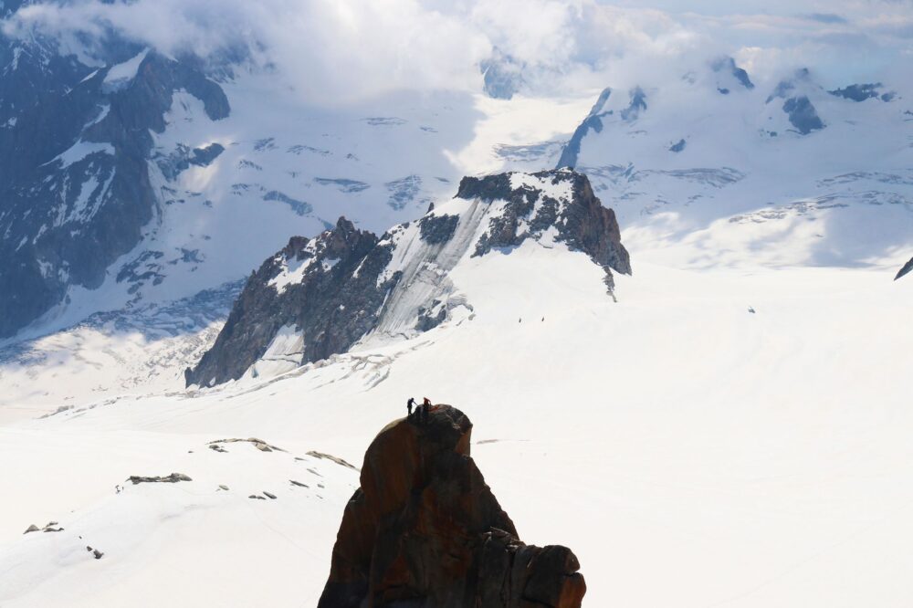 El Dominio de las Altas Cumbres: Geología, Clima y Sostenibilidad en el Mont Blanc