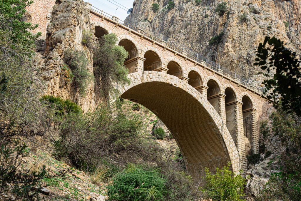 El laberinto ferroviario de la meseta de Anatolia: pasos de montaña, calderas de vapor y la frágil conectividad de la ruta de los Imperios
