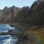 El latido secreto del ferrocarril de la Costa de Hierro: ingeniería ferroviaria y el pulso vertical de los fiordos de Lofoten
