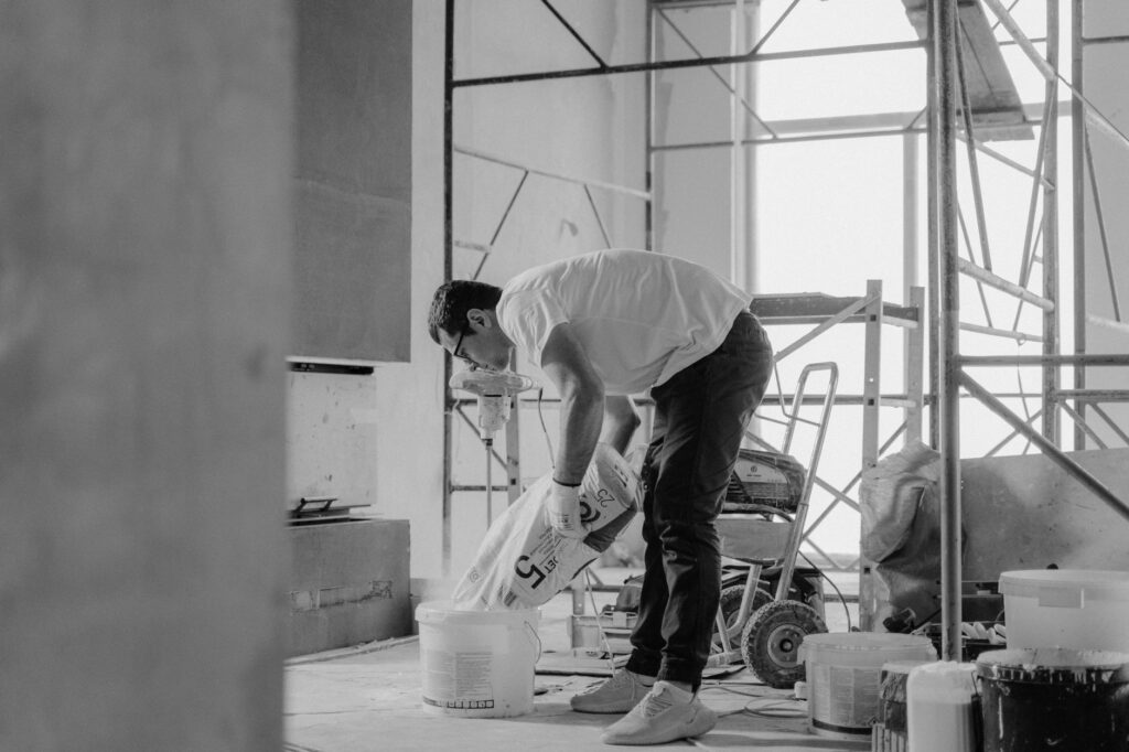 El Renacimiento de la Arquitectura de Tapial: Tierra, Encofrado y Memoria en los Obradores de la Provenza