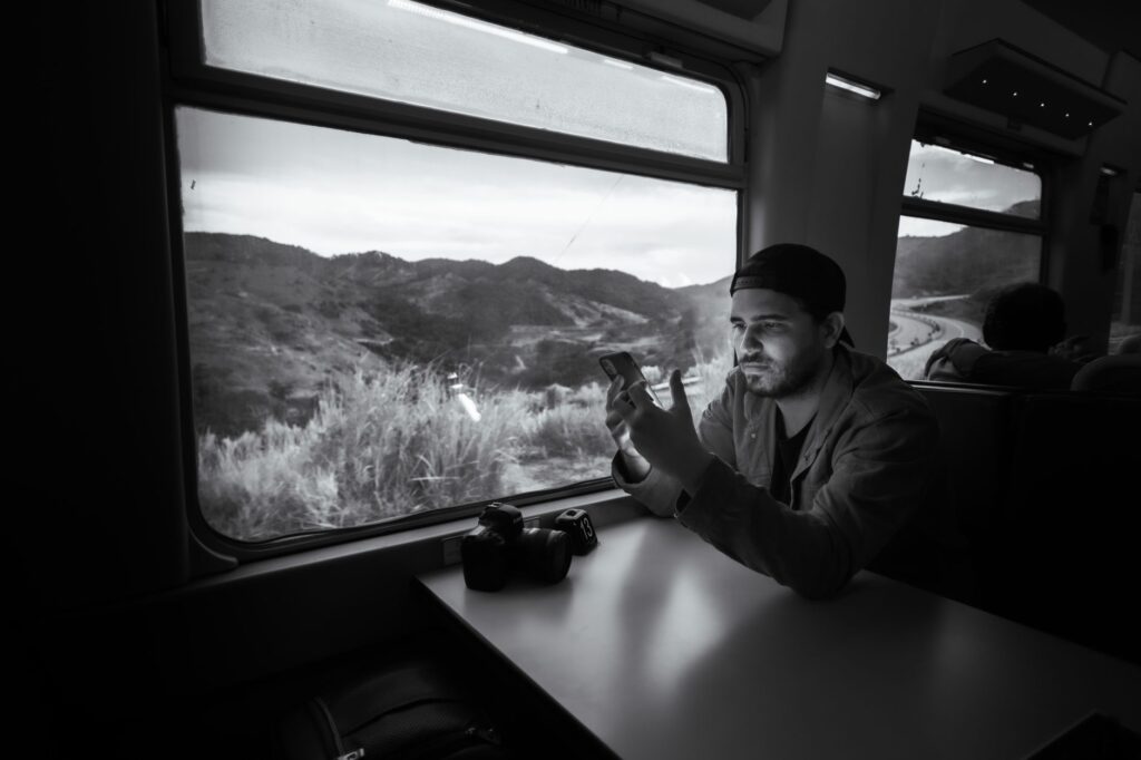 El laberinto alpino del Bernina: trenes panorámicos, pendientes imposibles y la frágil ingeniería de los pasos transfronterizos