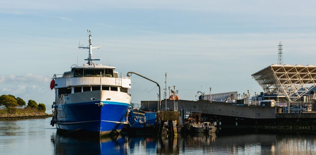 El laberinto intermodal del archipiélago de las islas de Aland: transbordadores de hielo, canales de granito y la frágil conectividad de un confín báltico