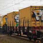 El laberinto de las llanuras mareales: cómo la navegación de bajas emisiones y los trenes costeros transforman el transporte en Frisia
