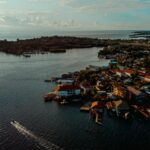 La Travesía del Archipiélago de las Bocas del Toro en Catamarán: Guía de Expedición y Navegación Oceánica por el Caribe Panameño