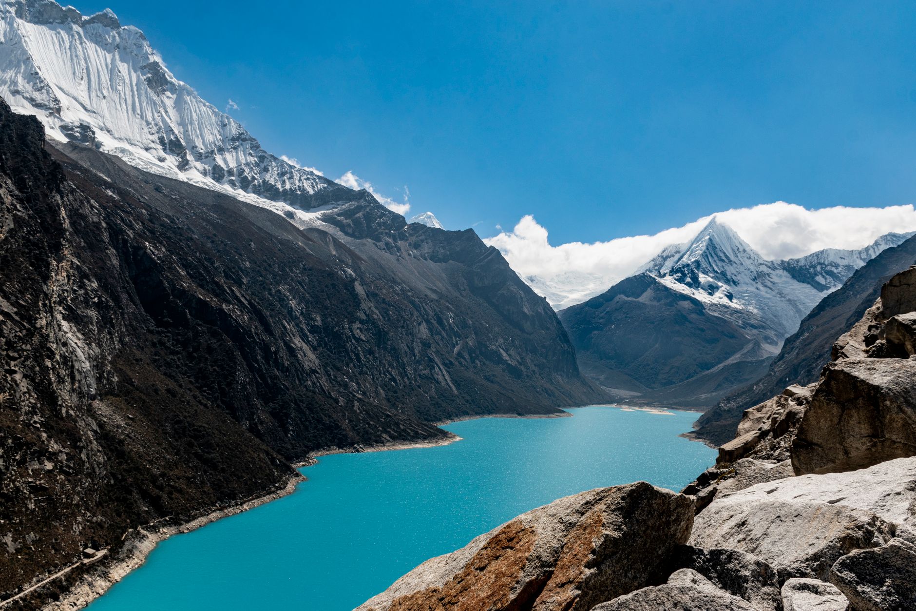 El silencio de las cumbres: Guía de expedición al Circuito de la Cordillera Huayhuash