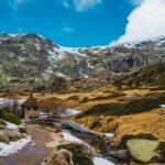 El refugio del rebeco pirenaico en los valles altos del Parque Nacional de Aigüestortes: biología, morfogénesis glaciar y conservación en las cumbres de Lérida