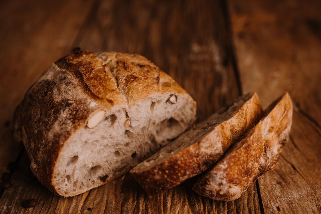 El secreto de la tierra alta: El queso de Valdeón y la cultura de los pastos extremos en los Picos de Europa