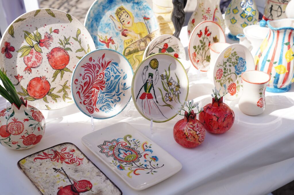 El Renacimiento de la Cerámica de Talavera: Esmalte, Horno y Memoria en los Alfares de Puebla