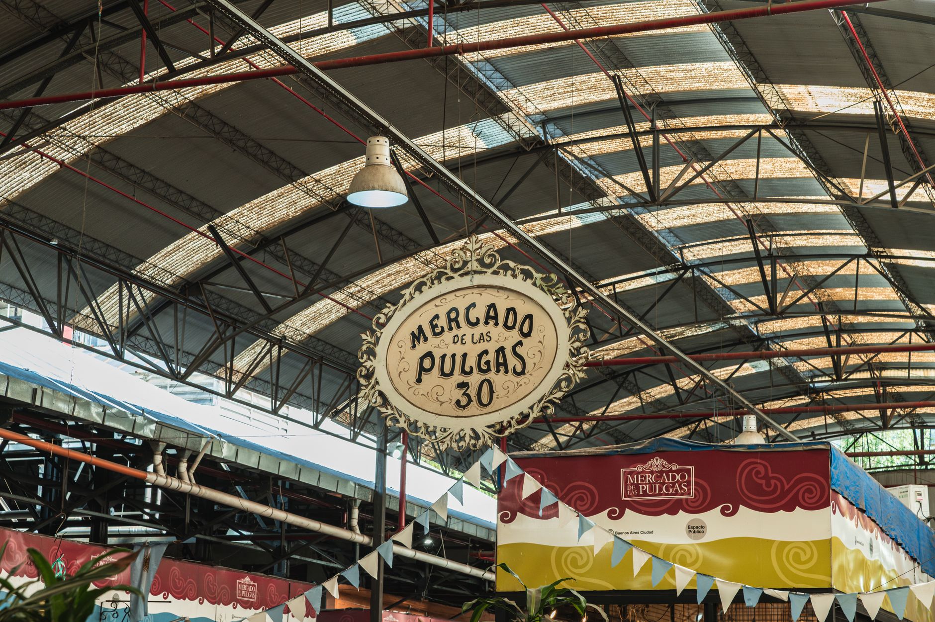 El secreto de la harina y la piedra: la liturgia del Mercado Central de Valencia y los tesoros de la huerta