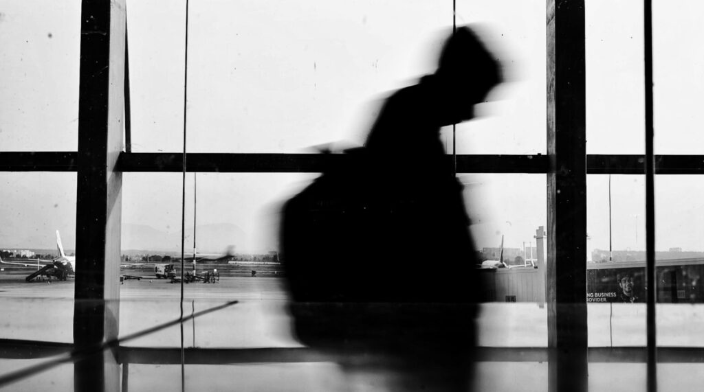 Caos en Heathrow: Cuando el latido del cielo británico se detiene