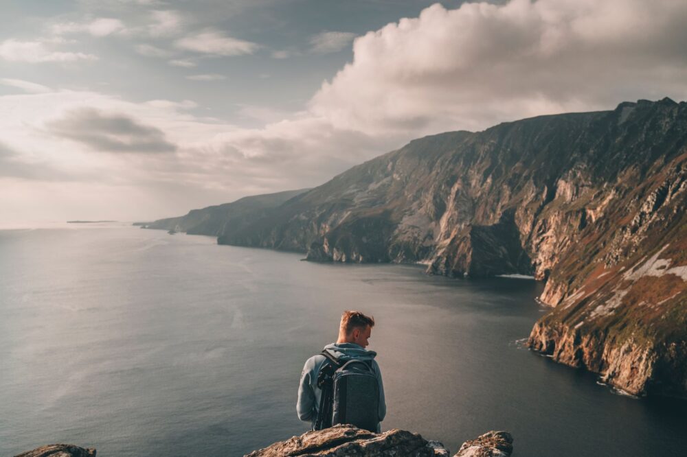 El latido de la costa oeste: Cómo la Wild Atlantic Way redefine la identidad de Irlanda