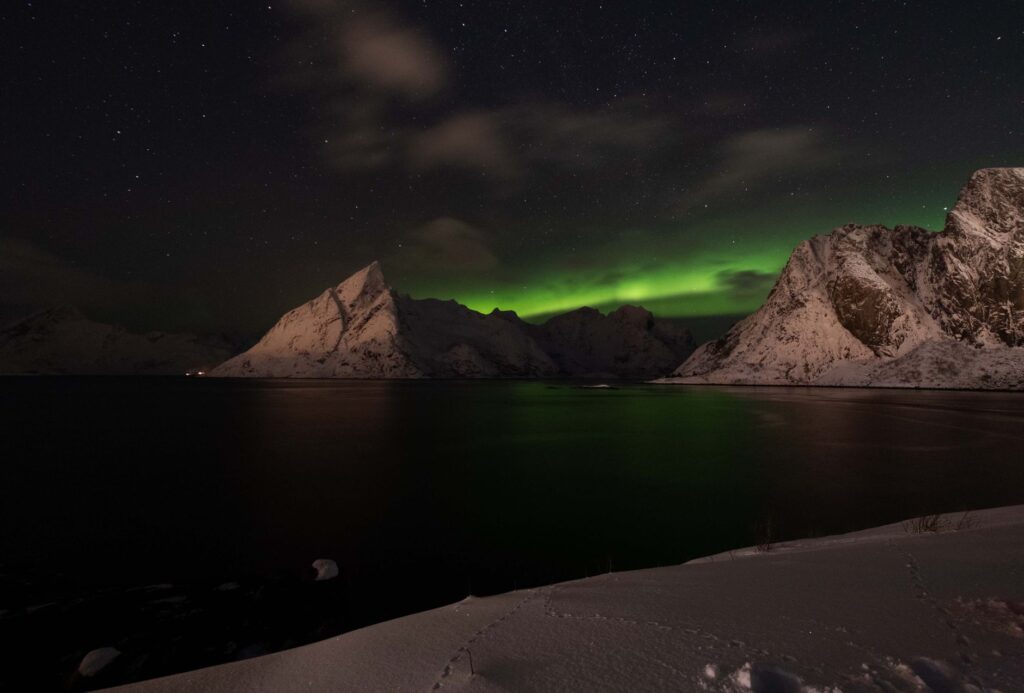 Cazadores de fuego polar: Presupuestos y coordenadas para las auroras de 2026