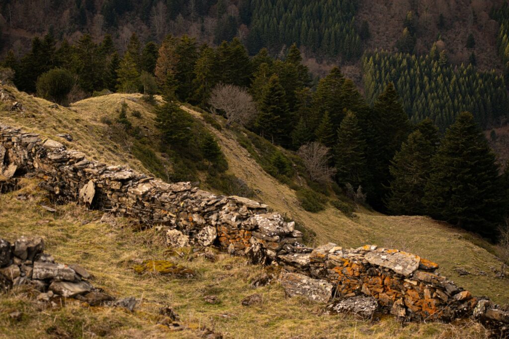 El Dominio de las Crestas Silenciosas: Geología, Alta Ruta y Sostenibilidad en el Parque Nacional de Ordesa y Monte Perdido