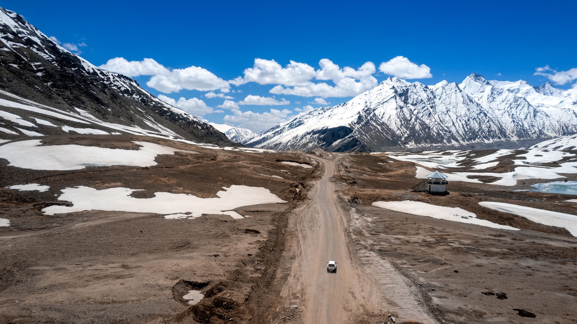 El Refugio del Leopardo de las Nieves en Ladakh: Biología, Climatología de Alta Montaña y Conservación en el Himalaya Indio