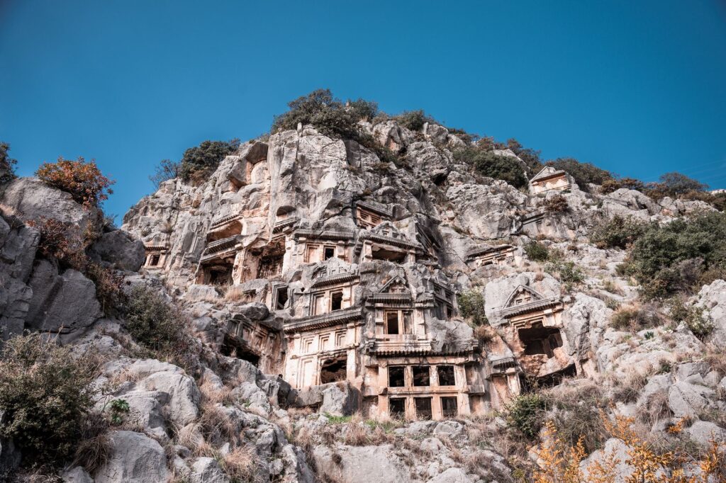La Travesía del Sendero de Lycian Way en Turquía: Guía de Expedición y Senderismo por los Acantilados Antiguos de la Costa Licia