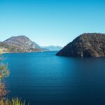 El silencio milenario de los canales de la Patagonia chilena: navegación de cabotaje y arquitectura palafítica en los canales australes