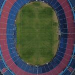 El templo de los noventa minutos: Cómo entender la cultura del fútbol en Chile a través de sus estadios