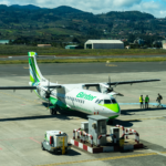 El laberinto aéreo del archipiélago de las Azores: aeronaves de corto alcance, pistas de pendiente y la frágil conectividad insular del Atlántico medio