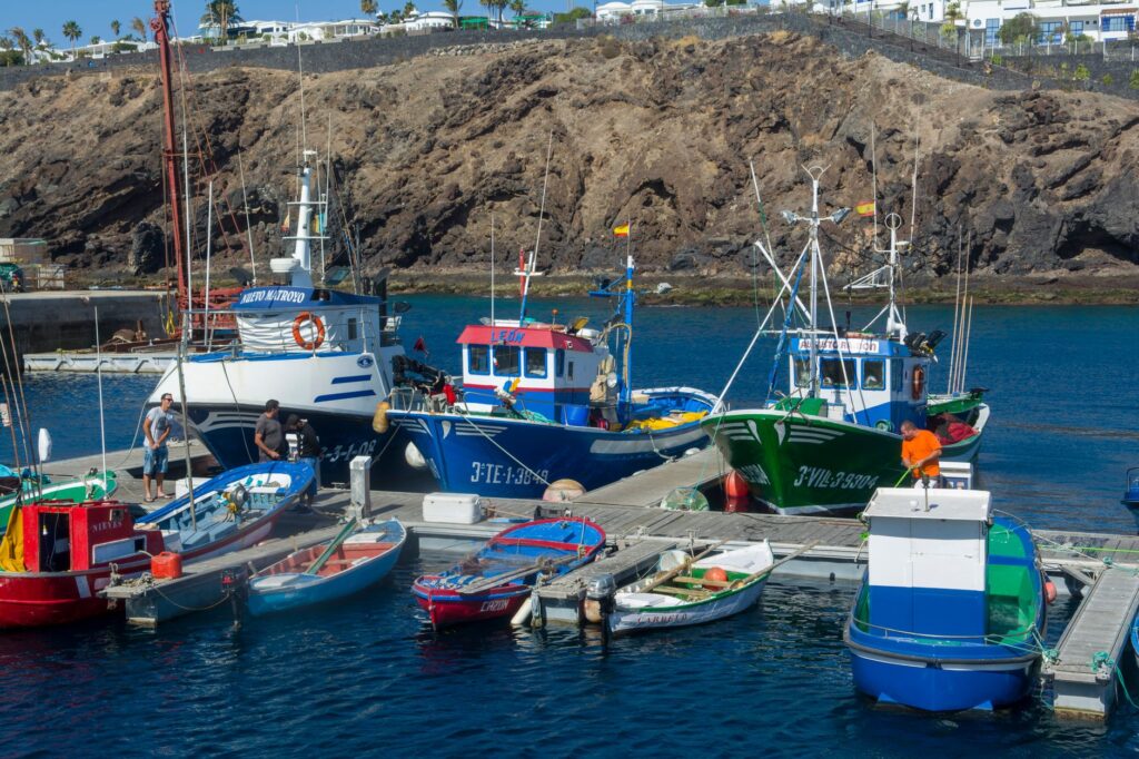 Donde el viento y el mar dictan la energía: El Hierro redefine el turismo sostenible