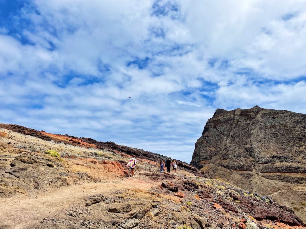 El Ferrocarril del Teide: Ingeniería volcánica, logística insular y la conectividad ferroviaria histórica en Tenerife