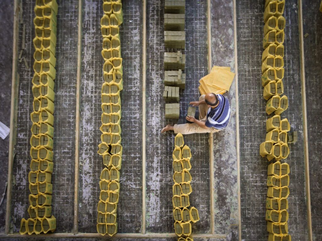 El latido mineral del archipiélago de la Toja: hidroterapia balnearia y la ciencia del jabón termal en las Rías Baixas