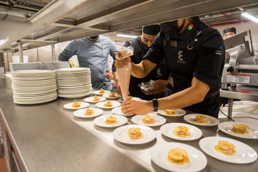 El lujo gastronómico redefine Cancún: tras la apertura del Grand Hyatt, la alta cocina se apodera del Caribe mexicano