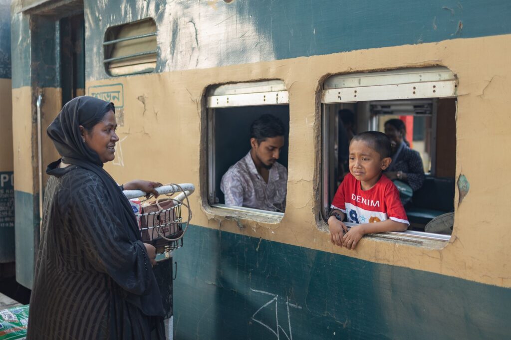 La Travesía del Ferrocarril TAZARA: Guía de Expedición y Logística Ferroviaria por el Corazón de África Oriental