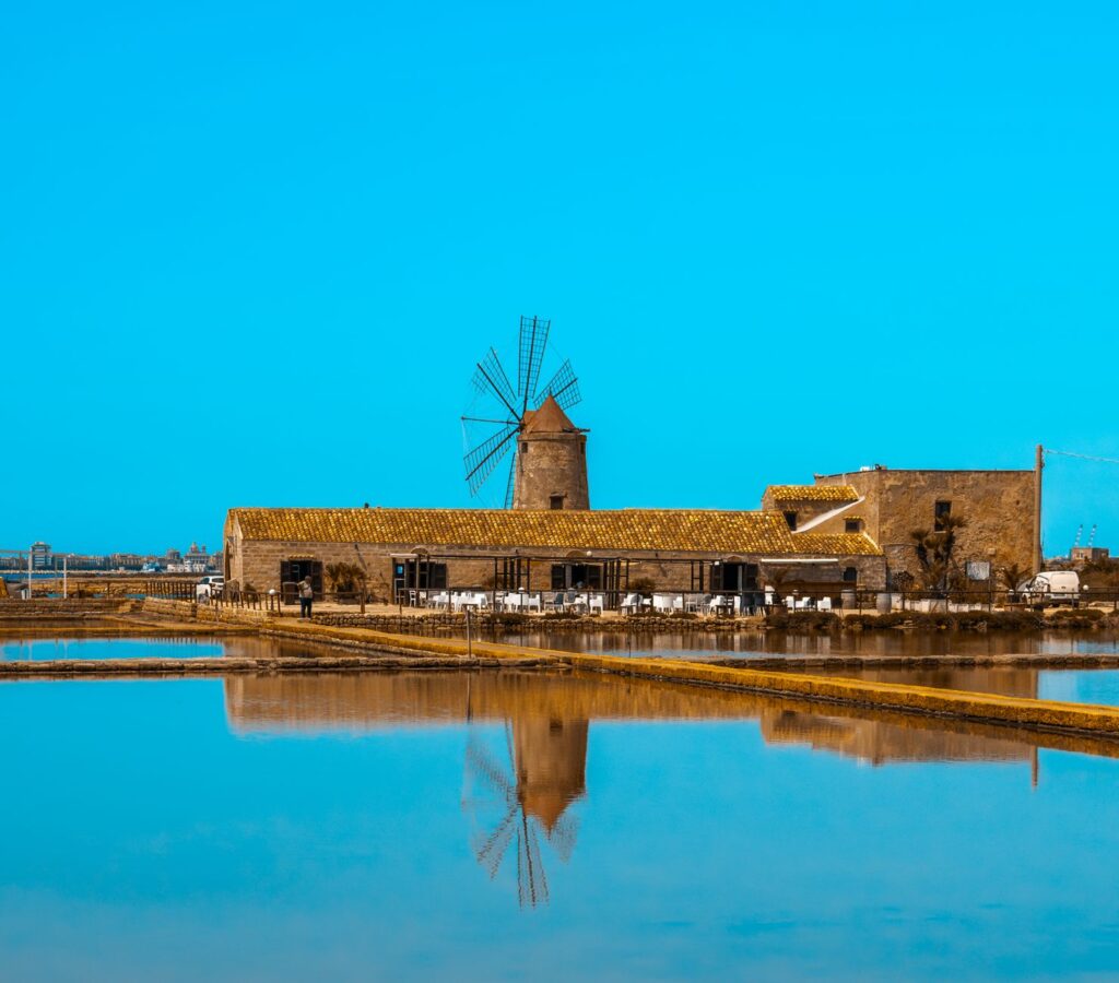 Torrevieja ante el espejo del Día Mundial del Turismo: repensar el litoral entre sal, lagunas y sostenibilidad