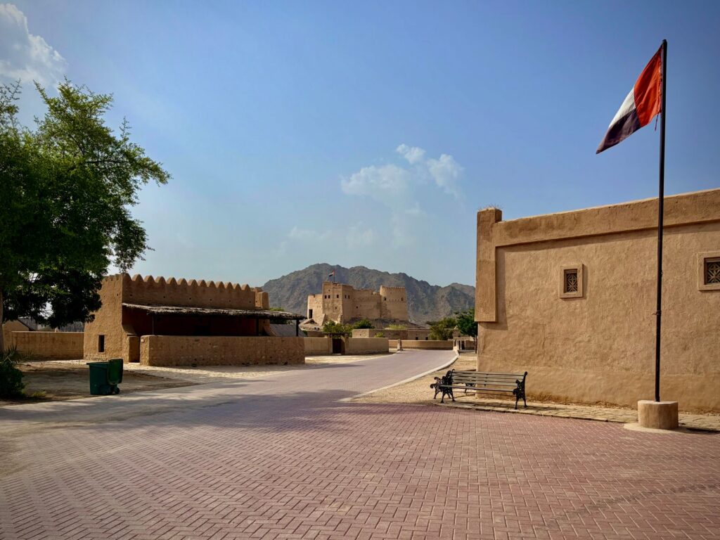 El Gran Tour de los Emiratos: Una travesía de once días que redefine el lujo y la conexión entre los siete emiratos
