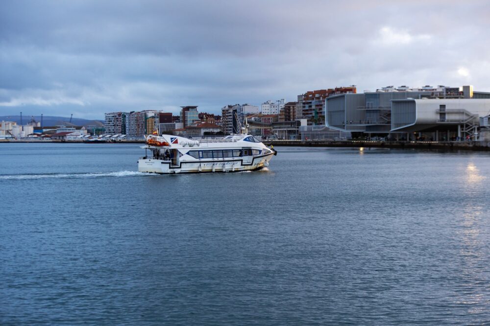 ¿Puede un archipiélago atlántico reinventar su movilidad sin perder el compás de sus mareas?
