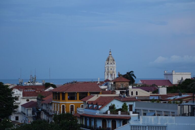 Cartagena de Indias: la ciudad que aprendió a vivir entre murallas