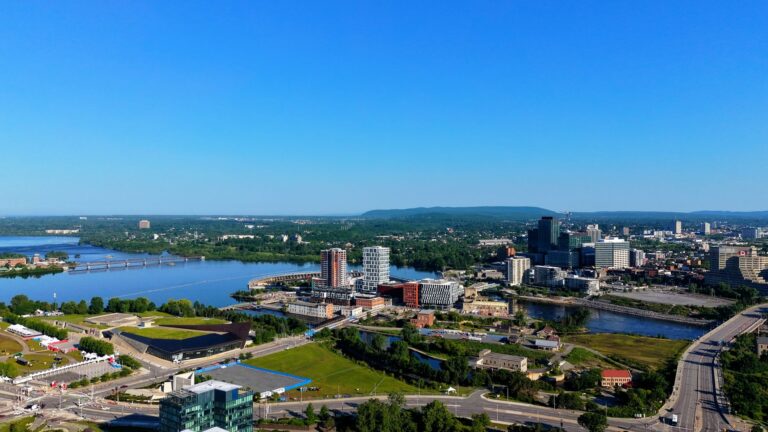 Gatineau, Canadá: el refugio de piedra y madera donde confluyen dos culturas
