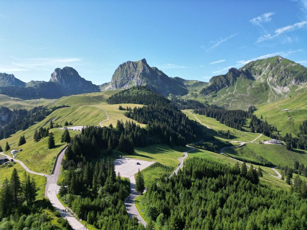 Suiza: el ferrocarril rético, patrimonio que respira entre Albula y Bernina