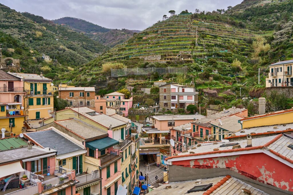 Cinque Terre, Italia: los pueblos colgados que aprendieron a sostener la montaña