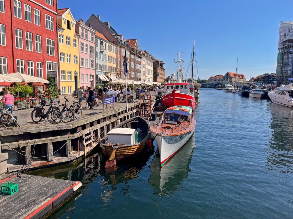 Copenhague, Dinamarca: la ciudad que se rediseña para que la bici y el peatón compartan el espacio sin conflictos