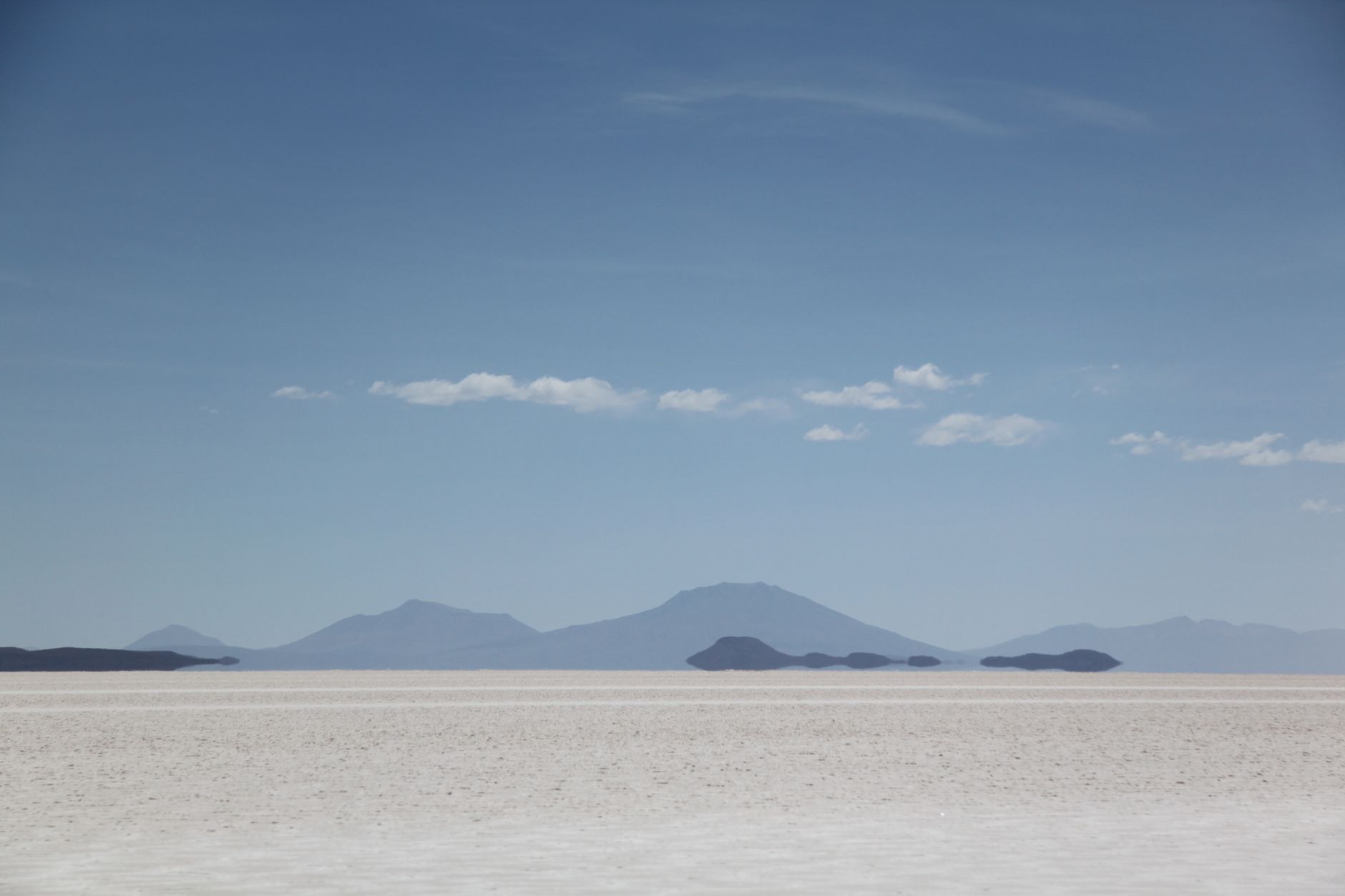 Salar de Uyuni: la comunidad que convierte la sal en memoria y futuro