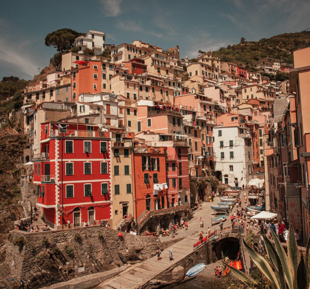 Cinque Terre, Italia: los pueblos colgados que aprendieron a sostener la montaña