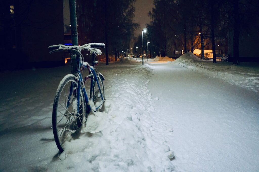 Oulu, Finlandia: bicicletas de invierno y barrios que se recorren a resguardo del frío