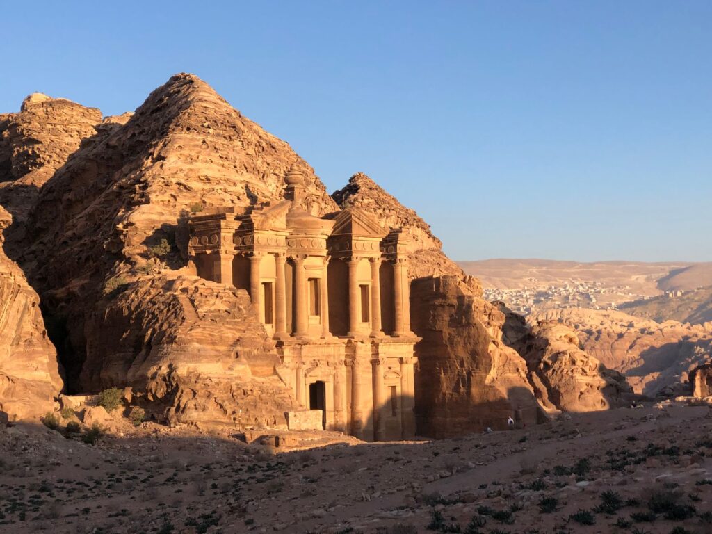 Petra, Jordania: la ciudad tallada en roca que late bajo el desierto