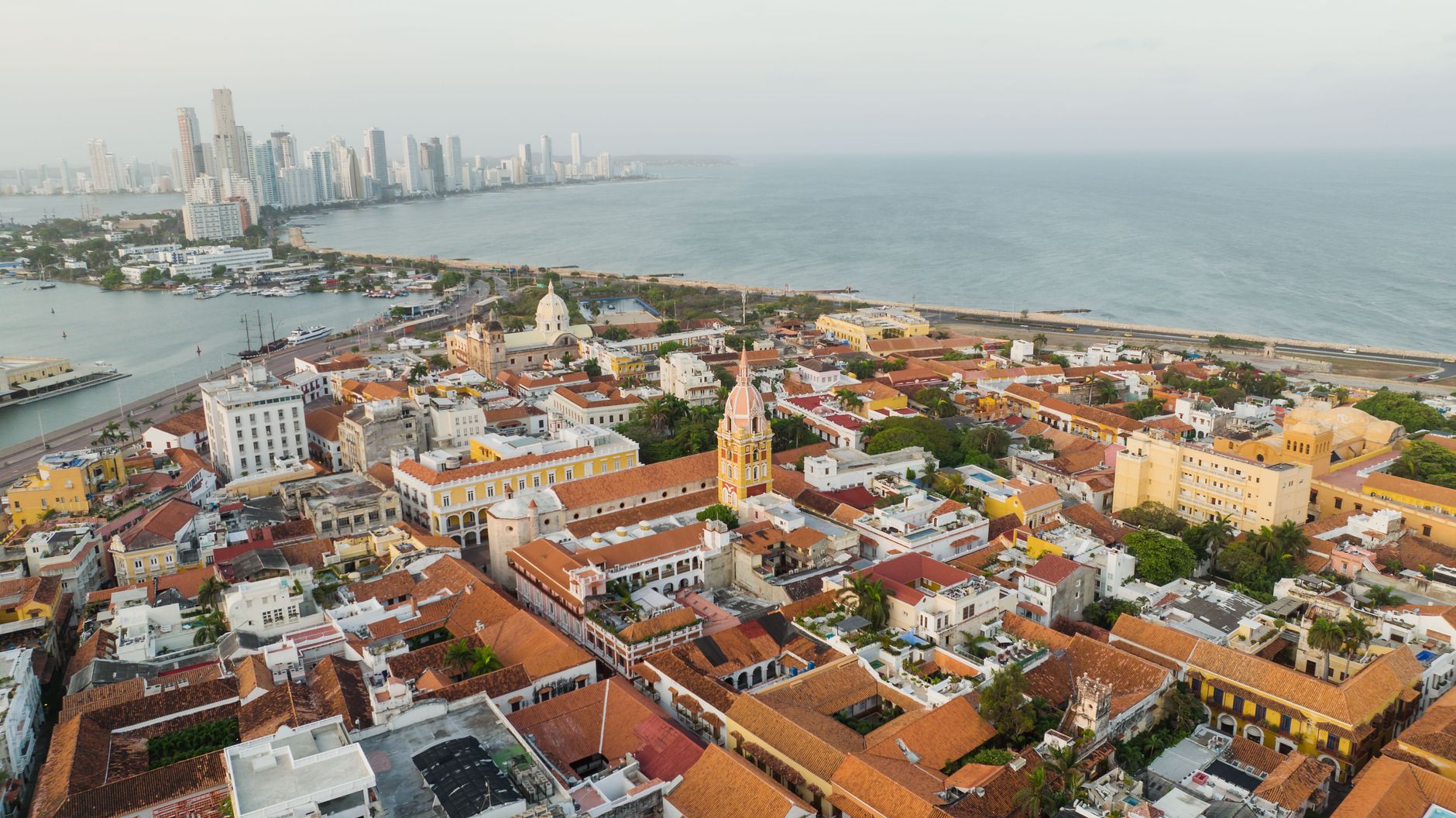 Cartagena de Indias: murallas que sostienen la memoria viva del Caribe colombiano