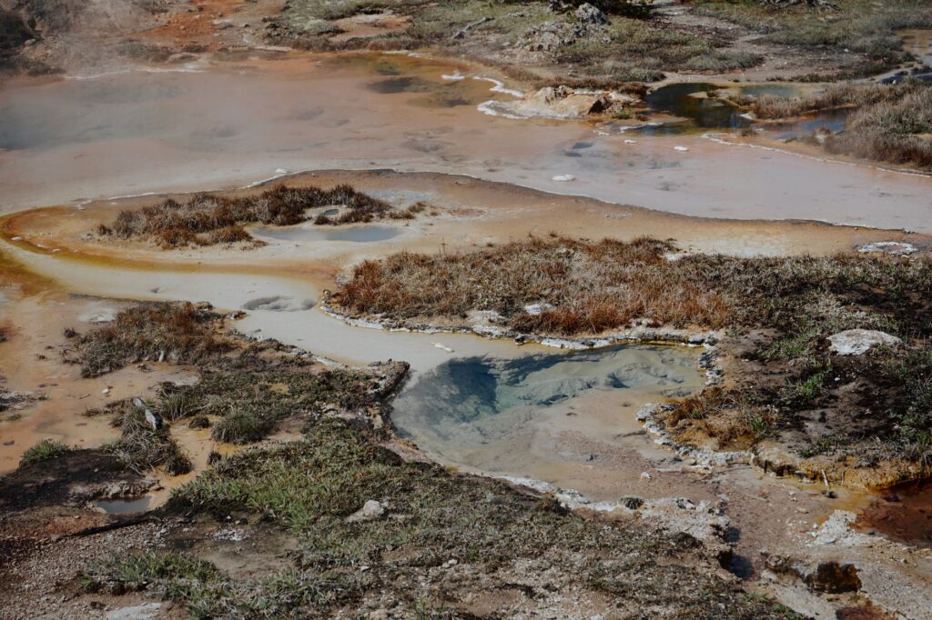 En las termas de Outariz, Ourense reinventa su río: aguas termales, pasarelas de madera y bienestar junto al Miño