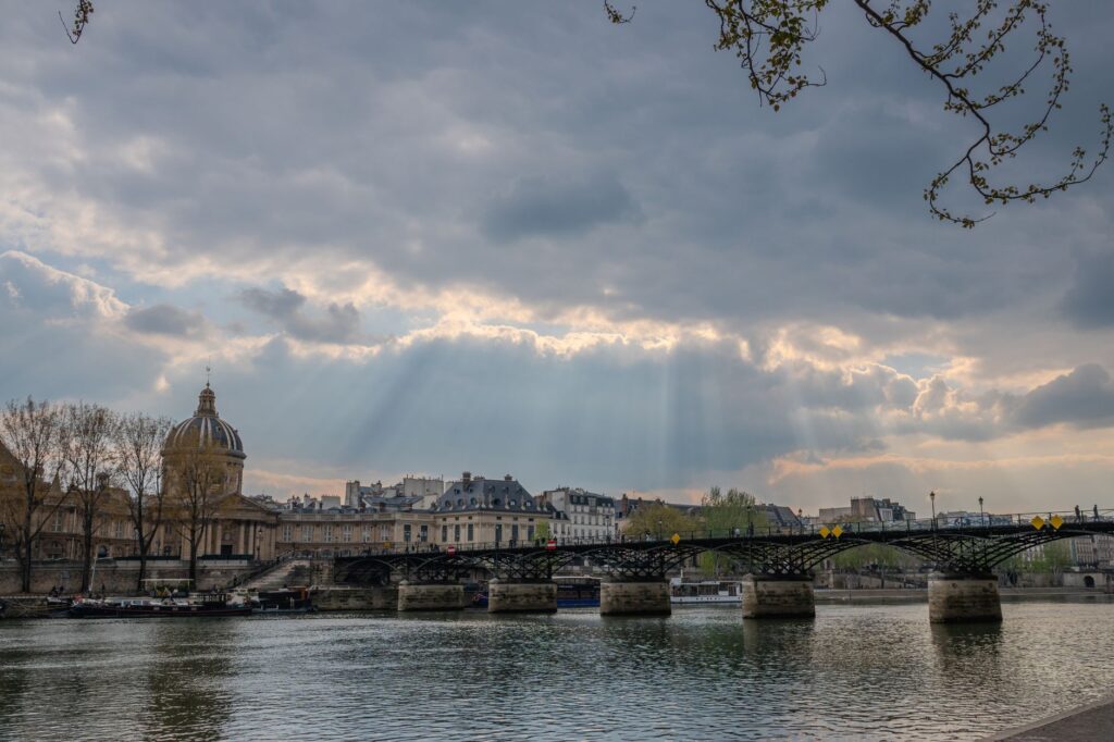 París 19, Buttes-Chaumont: la estación de Ourcq y el París que madruga