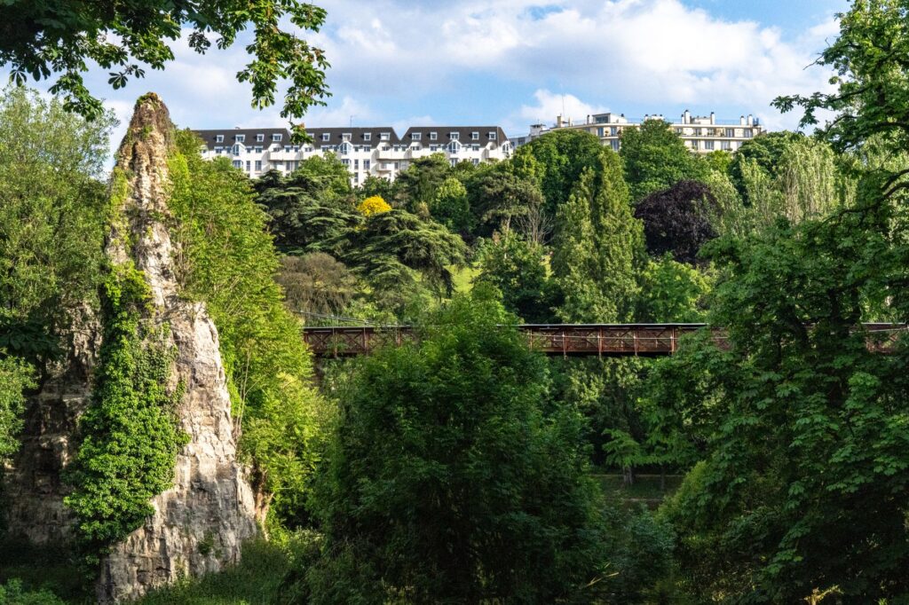 París 19, Buttes-Chaumont: la estación de Ourcq y el París que madruga