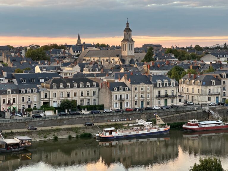Angers, Francia: navegar el Maine con las corrientes, el clima y el ecosistema bajo control