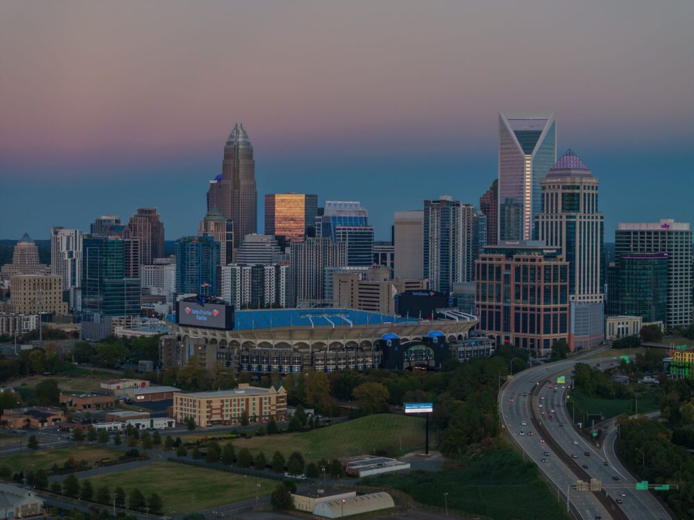 Charlotte, Estados Unidos: el trazado arbolado y el pulso comunitario en las colinas de Carolina del Norte