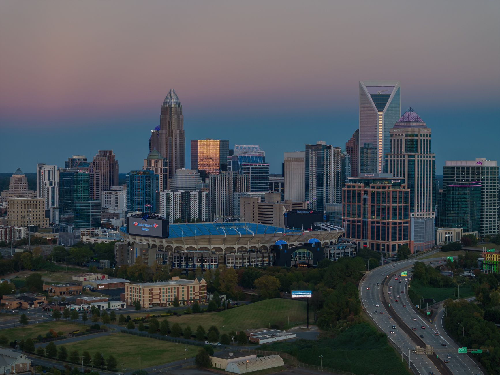 Charlotte, Estados Unidos: el trazado arbolado y el pulso comunitario en las colinas de Carolina del Norte