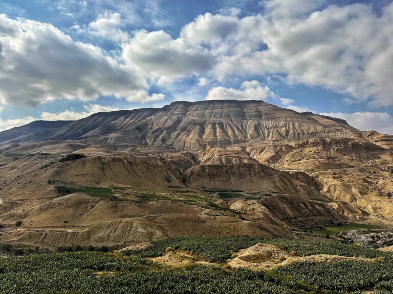 Az̧ Z̧ulayl, Jordan: The Water That Sustains the Steppe and the Art of Visiting Without Harm