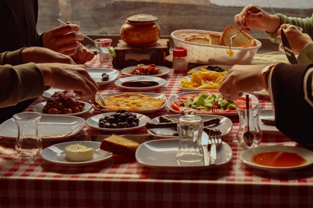 La mesa compartida: viajar como forma de hospitalidad